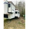 Image 22 : 2010 Forest River, Wildcat 5th Wheel, 30 ft Holiday Trailer, new lino, new slide awnings, new tires,