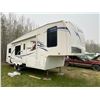 Image 2 : 2010 Forest River, Wildcat 5th Wheel, 30 ft Holiday Trailer, new lino, new slide awnings, new tires,