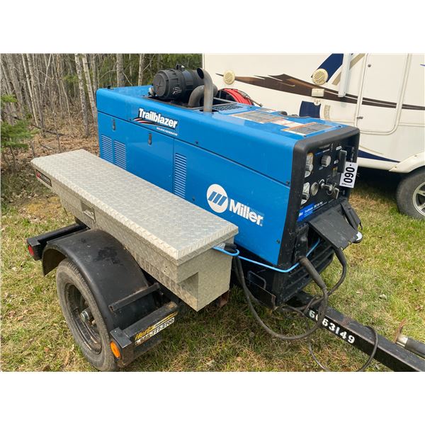 Miller Trailblazer 302 Air Pack Welder/Generator, Stick – Tig, Air Compressor, Battery Char