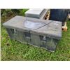 Image 3 : 36" x 18" Steel tool box & 43" plastic tool box c/w corner tie-downs