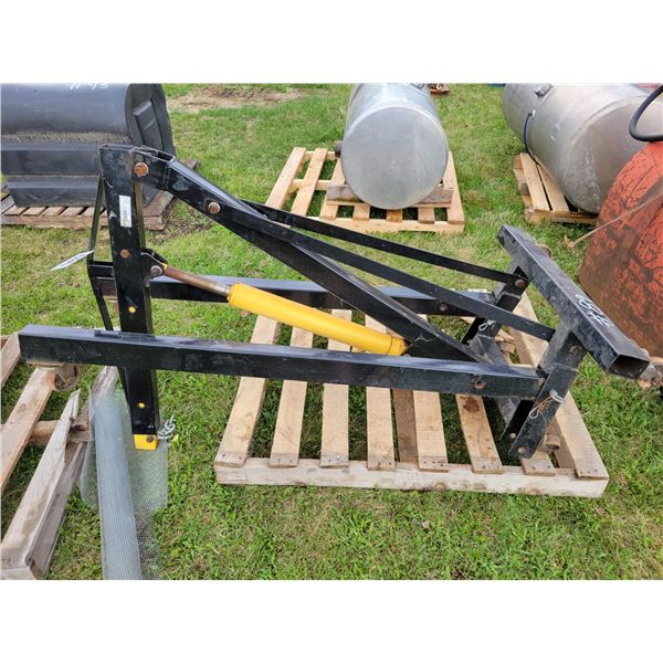 Red rolling engine hoist