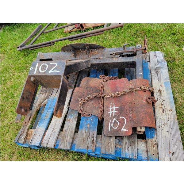 Tow truck 5th wheel assembly & 2- wheel chucks