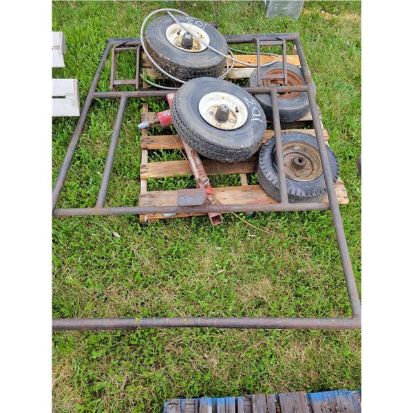 Tow truck assembly for lifting quads