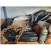 Image 2 : Screws, chain, tow rope and misc.