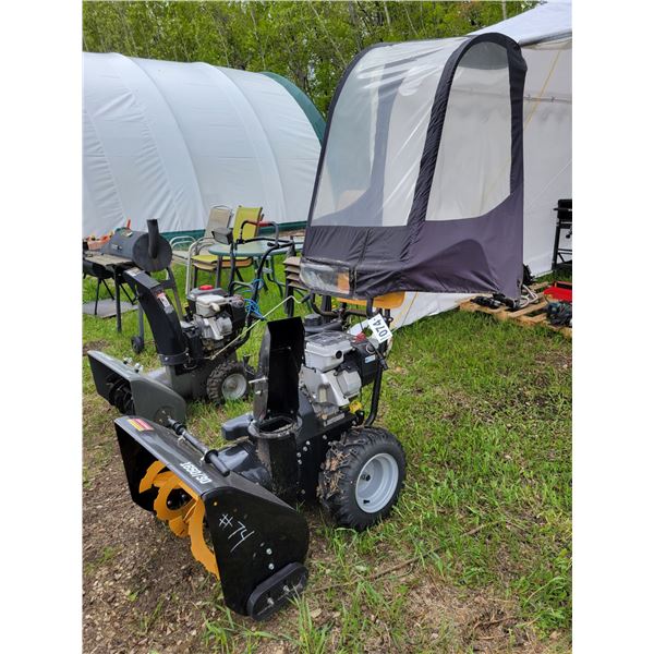 Craftsman 30" snowblower c/w B&S motor, V.G.