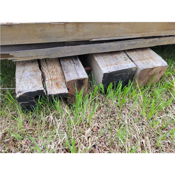 1- Approx. 4 ft x 20 ft rig matt