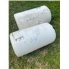 Image 2 : 2- White plastic tanks