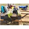 Image 4 : 2- Skill saws & record vice