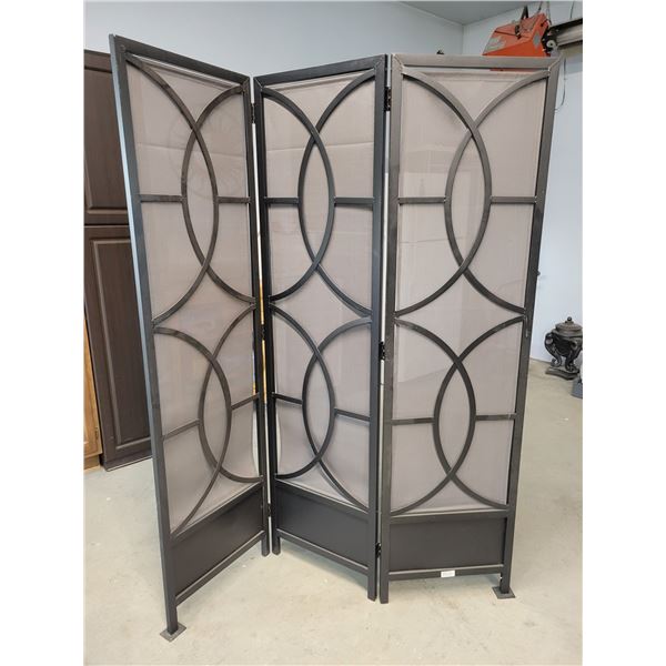 Approx. 6 ft room dividers