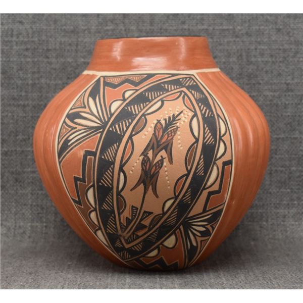 JEMEZ POTTERY VASE (LENORA G FRAGUA)