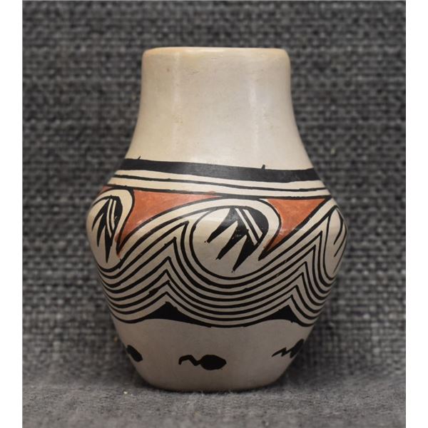 HOPI VASE (HELEN NAHA)