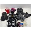 Image 1 : Assorted Men's and Ladies Gloves