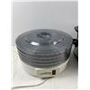 Image 2 : Crockpot With Large Insert & Food Dehydrator