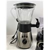 Image 2 : Assorted Kitchen Gadgets