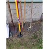 Image 2 : Gardening Tool Lot