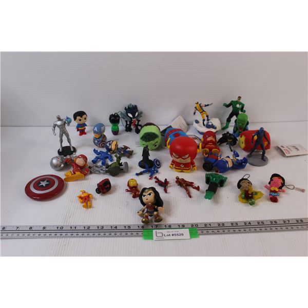 (20+) Mini Superhero Figurines & Stuffies Lot
