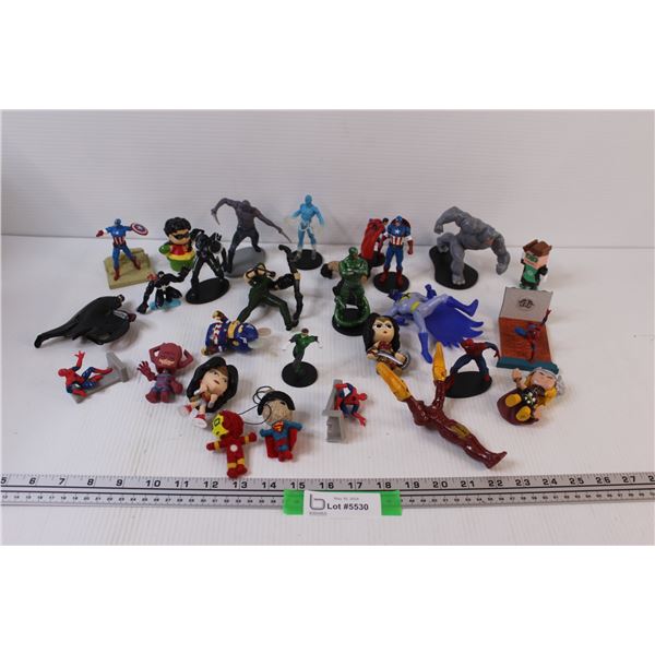 (20+) Mini Superhero Figurines Lot