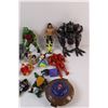 Image 2 : (20+) Vintage Figurines Lot & UNO Boomo - As Is