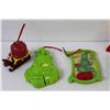 Image 3 : (6) Grinch Ornaments & Mirror