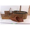 Image 1 : (3) Wicker Baskets Various Sizes