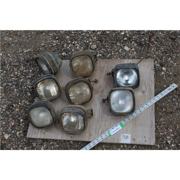 **(8) CAT Equipment Halogen Work Lights