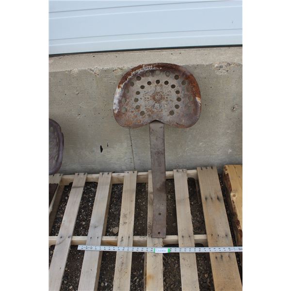 **Antique/Vintage Implement Seat