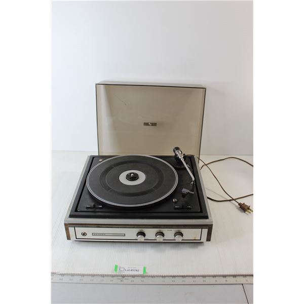 Lloyd's Vinyl Record Player - Untested