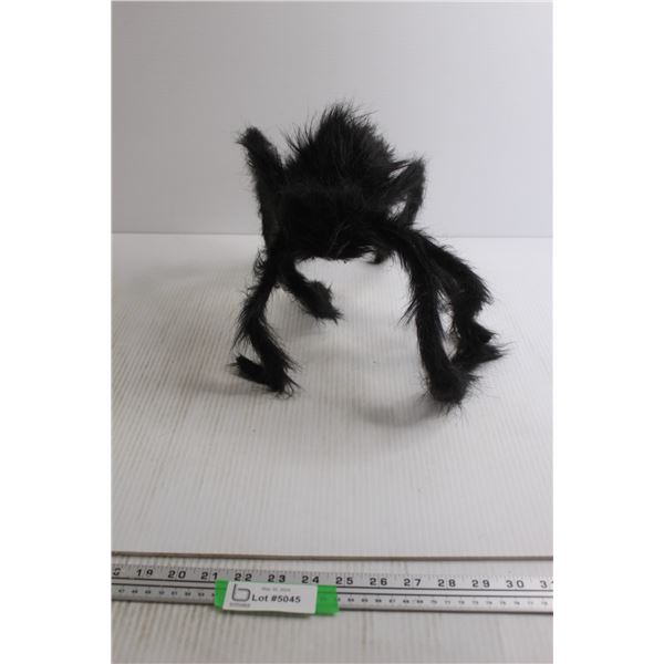 Large Fake Poseable Spider