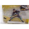 Image 2 : (2) Starting Lineup Hockey Figurines - Curtis Joseph, Teemu Selanne, Sealed