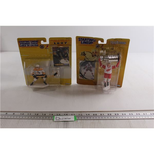 (2) Starting Lineup Hockey Figurines - Jaromir Jagr, Steve Yzerman