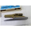 Image 3 : Handy Punch in Box