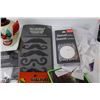Image 6 : Halloween Decor - Make-up - Erasers