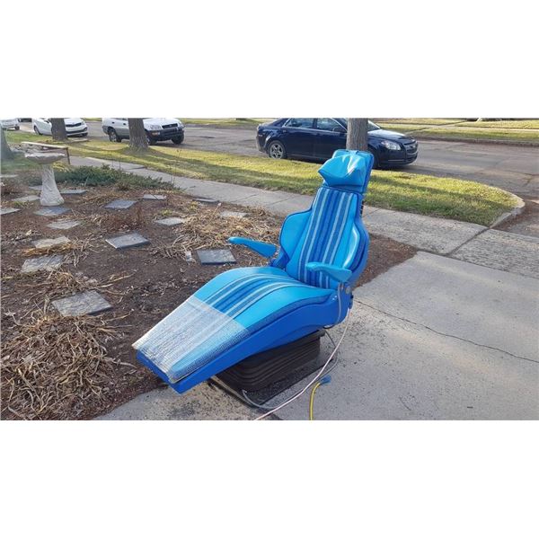 Dentist Chair - This Lot is for Off-site Pick-up on 6th Street East in Saskatoon