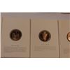 Image 8 : (10) Franklin Mint Bronze Coin Christmas Holiday Cards - Various Years