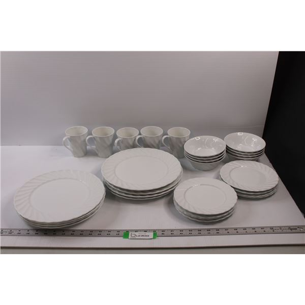 (29 pc) Unmarked Dishware Set