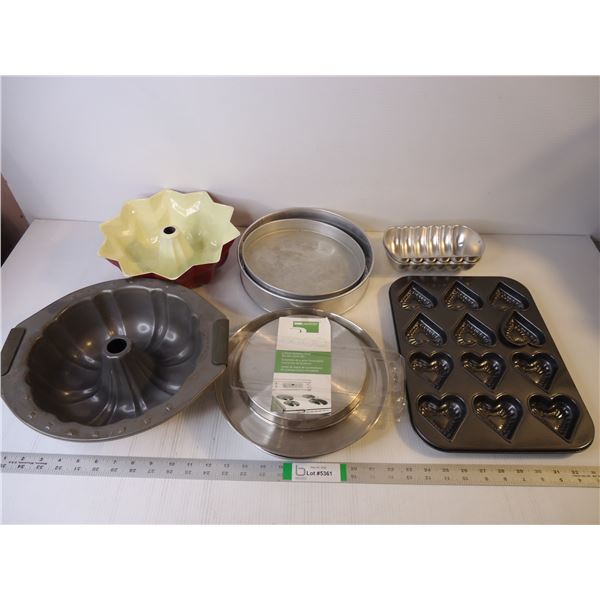 Lot of Assorted Bakeware and Burner Covers for Oven