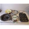 Image 1 : Lot of Assorted Bakeware and Burner Covers for Oven