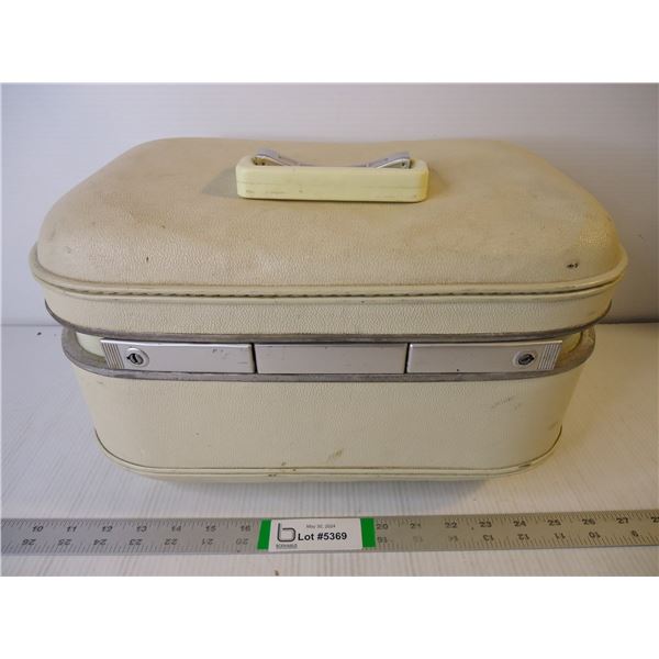 Vintage Courier Make Up Travel Case