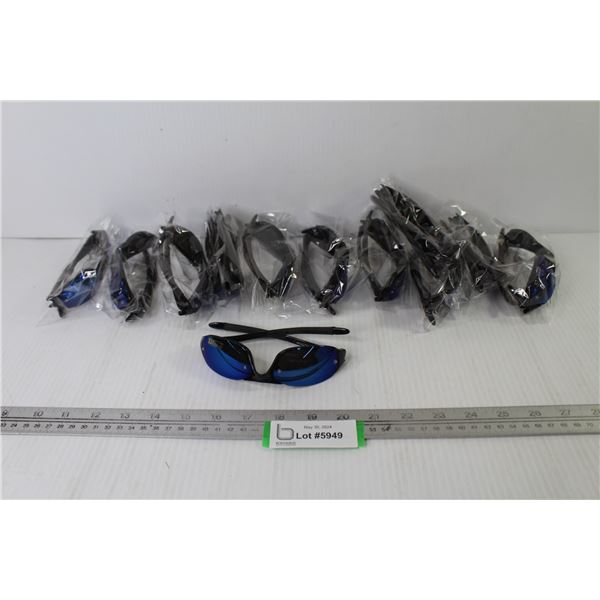 (12) Pair of Looks UV400 Sunglasses (NIB)