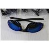 Image 2 : (12) Pair of Looks UV400 Sunglasses (NIB)