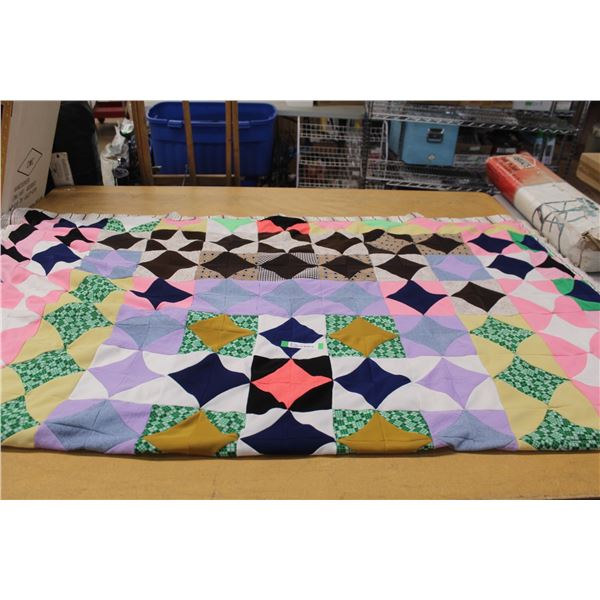 Diamond Patchwork Quilt (72" x 88")