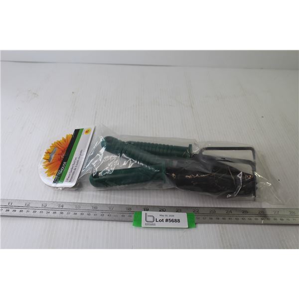 (3) Piece Garden Tool Set