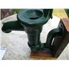 Image 4 : Antique Beatty Bros.Sistern Wall Mount Hand Pump - Incomplete