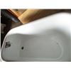 Image 2 : Vintage Claw Foot Bath Tub
