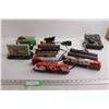 Image 1 : HO Assorted Train Toys - Untested