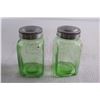 Image 5 : Uranium Salt and Pepper Shakers