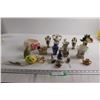 Image 1 : Assorted Tiny Vases and Trinkets