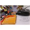Image 2 : (10+) Misc. Items: Clock Radio Working, UNO, Chess Board