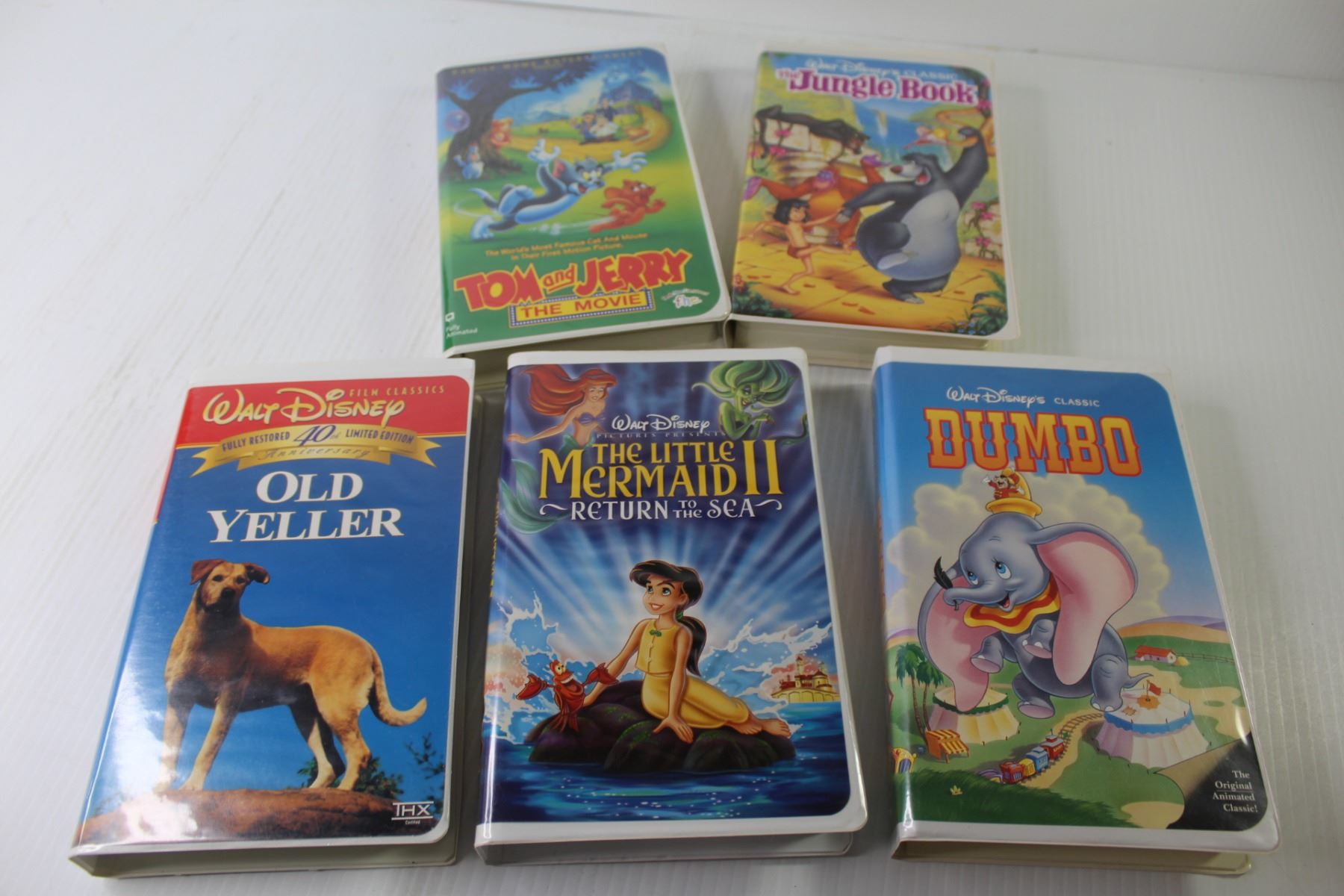 (10) Children's/Family VHS Tapes - Bambi - Jungle Book - Tom & Gerry ...