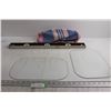 Image 1 : Level, Towel, (2) Glass Pieces